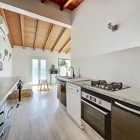 Semesterbostad Petite Maison Familiale - Tres Proche De La - Les Freres De La Loc'