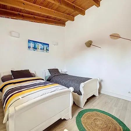 Petite Maison Familiale - Tres Proche De La - Les Freres De La Loc' Semesterbostad *